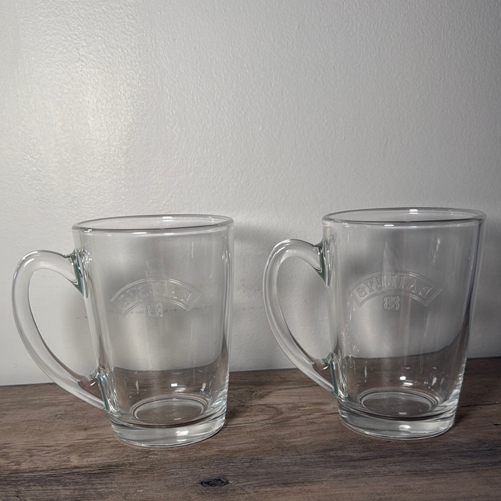 Bailey’s Clear Glass Mugs Set - Picture 2 of 4